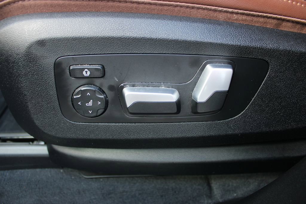 Used 2024 BMW X5 xDrive40i w/ M Sport Package image 27