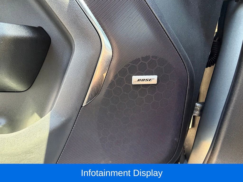 Used 2024 Chevrolet Suburban Premier image 33