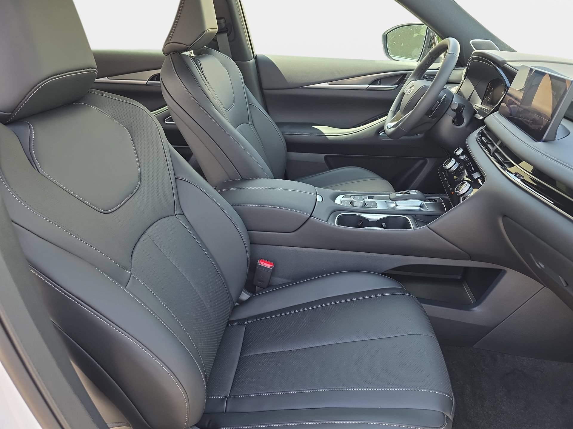 New 2027 INFINITI QX60 Sport w/ Dark Cargo Package AWD/4WD image 10