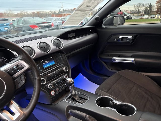 Used 2015 Ford Mustang GT image 9