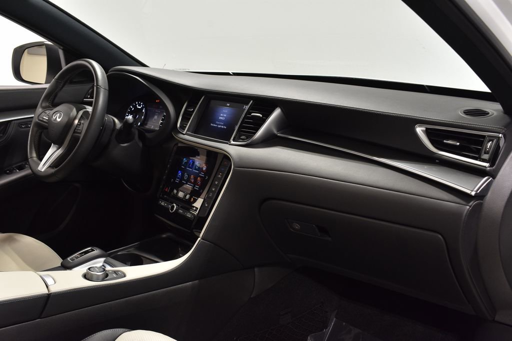 Certified 2025 INFINITI QX55 Luxe w/ Cargo Package image 33