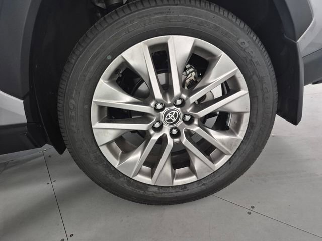 Used 2023 Toyota RAV4 Limited image 11
