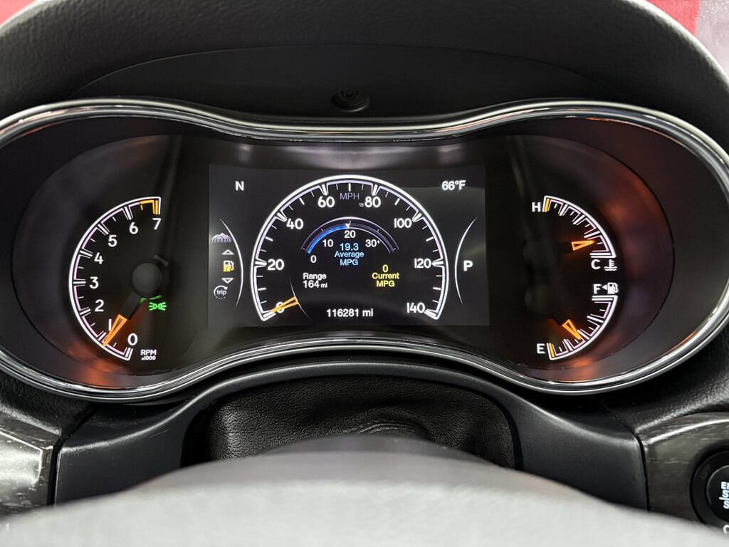 Used 2018 Jeep Grand Cherokee Limited w/ Luxury Group II image 19