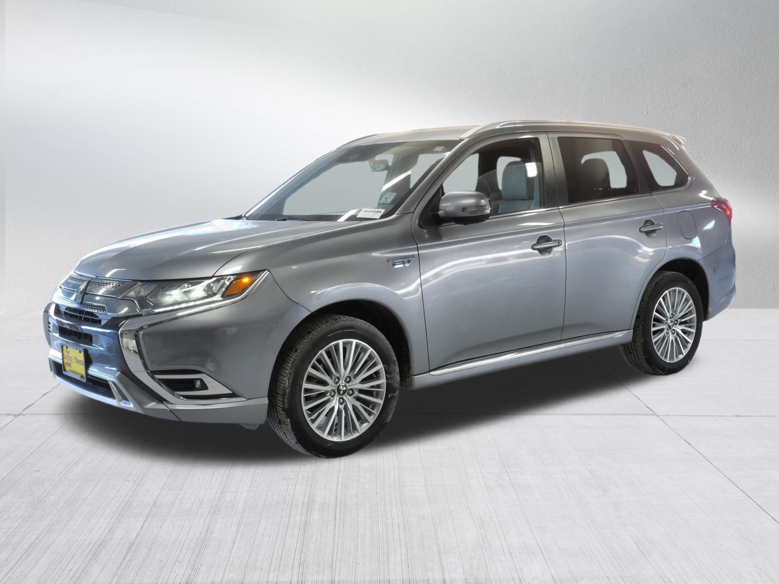 Used 2019 Mitsubishi Outlander GT image 3