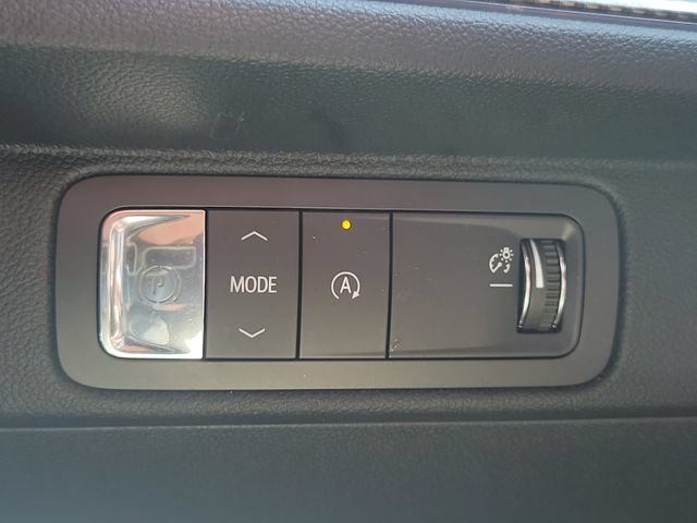Used 2025 Chevrolet Traverse High Country FWD image 28