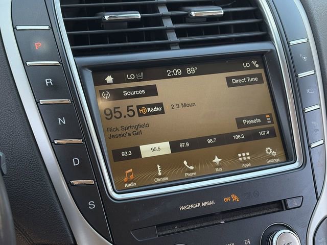 Used 2017 Lincoln MKX Reserve w/ Luxury Package FWD image 28