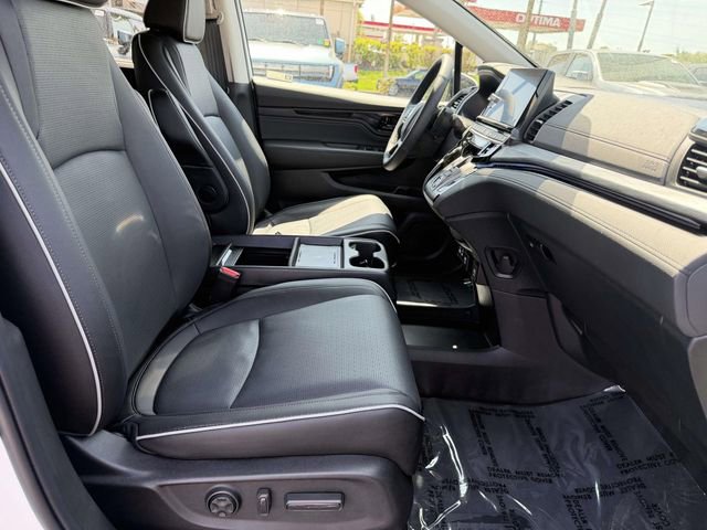 Used 2026 Honda Odyssey Elite image 7