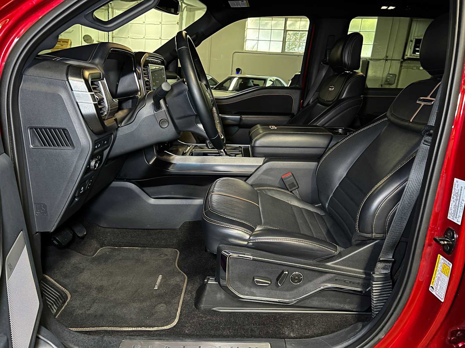 Used 2022 Ford F150 Platinum w/ Trailer Tow Package image 25