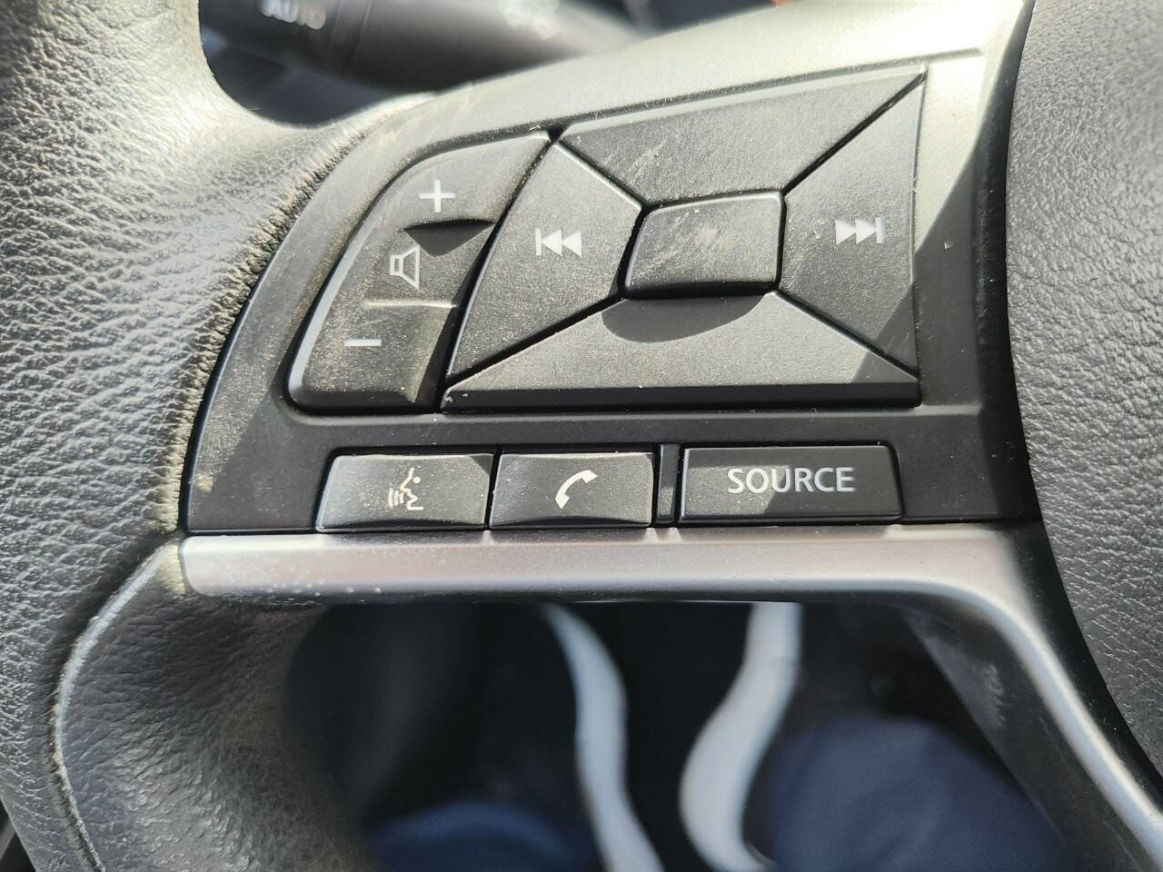 Used 2022 Nissan Kicks S FWD image 36
