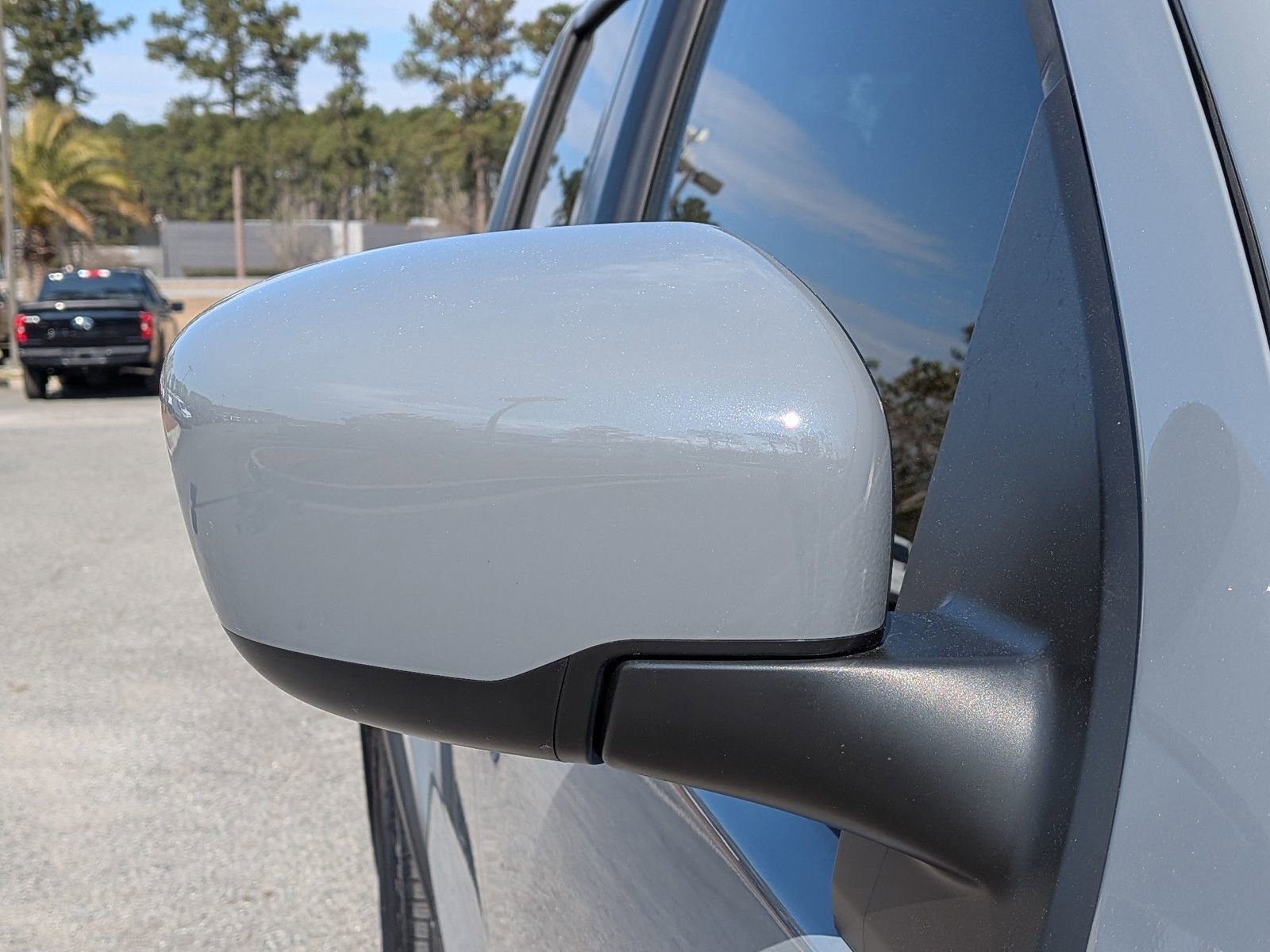 Used 2024 Nissan Frontier Pro-X image 13