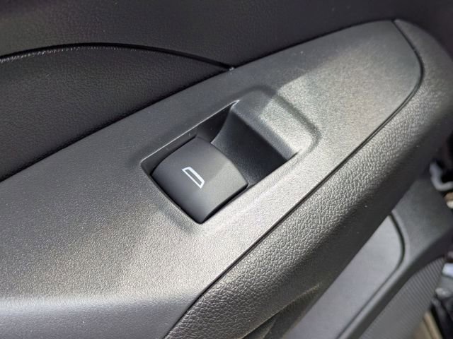 New 2026 Chevrolet Trax LT w/ Sunroof Package FWD image 23