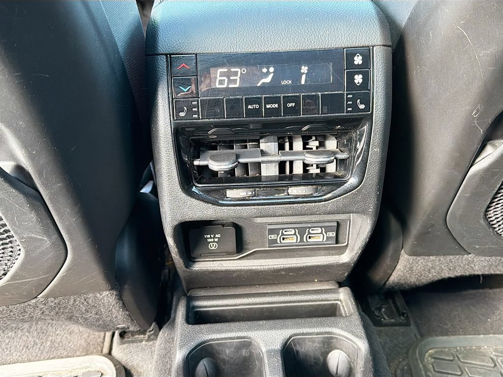 Used 2022 Jeep Grand Cherokee L Limited AWD/4WD image 29