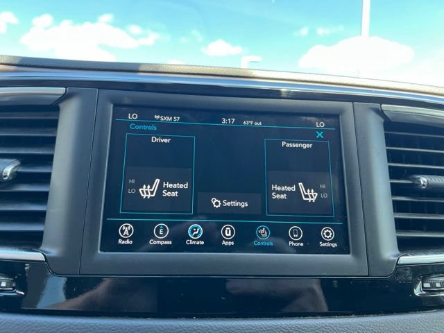Used 2018 Chrysler Pacifica Touring-L FWD image 20