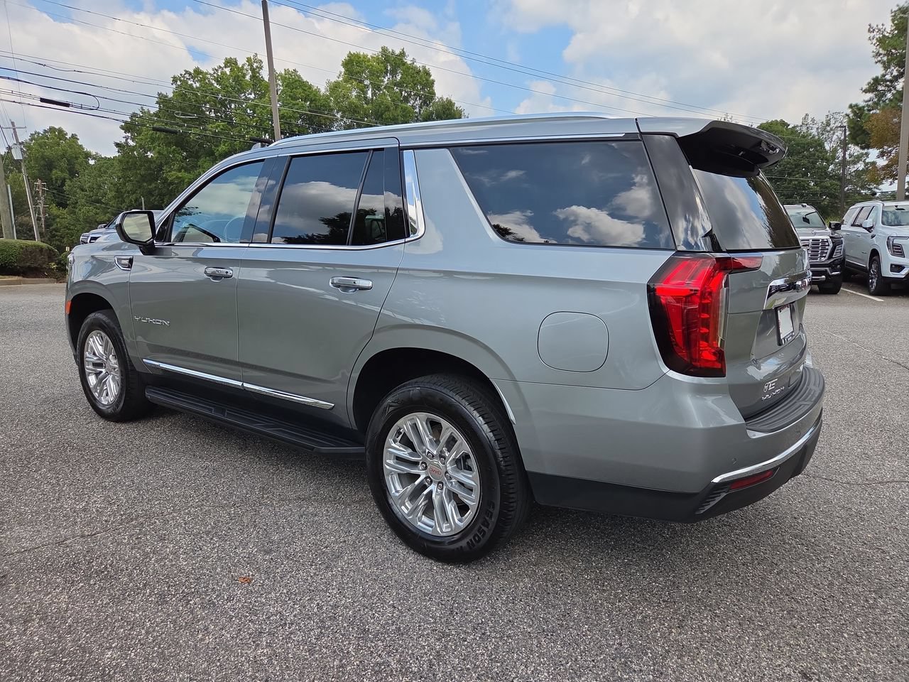 Used 2023 GMC Yukon SLT RWD image 6