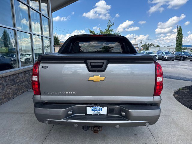 Used 2012 Chevrolet Avalanche LTZ AWD/4WD image 4