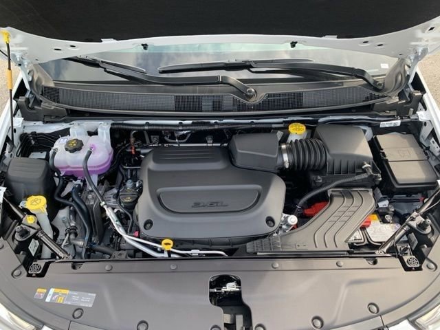 New 2026 Chrysler Pacifica Limited w/ Uconnect Theater Family Group image 32