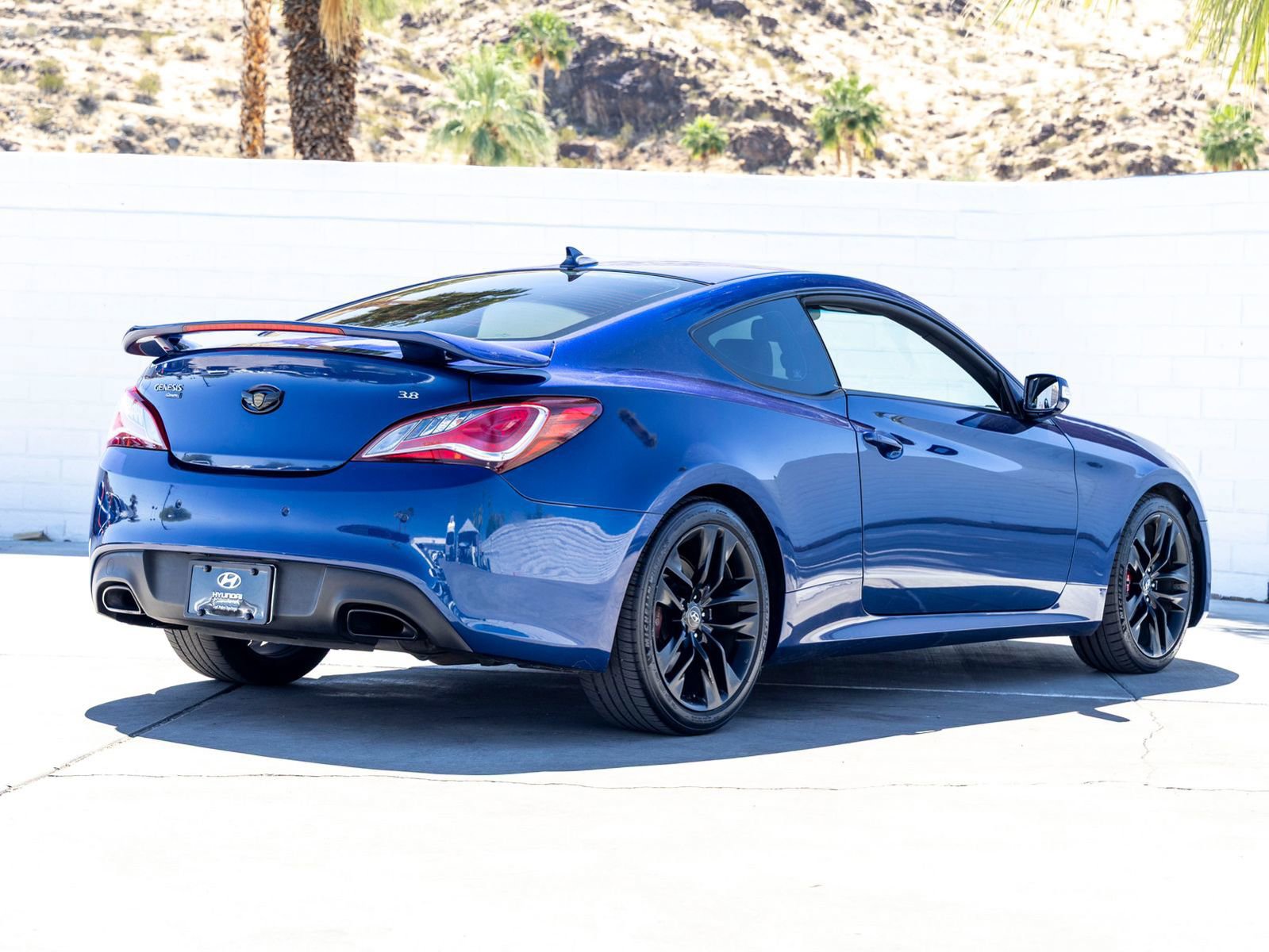 Used 2016 Hyundai Genesis Coupe 3.8 image 10