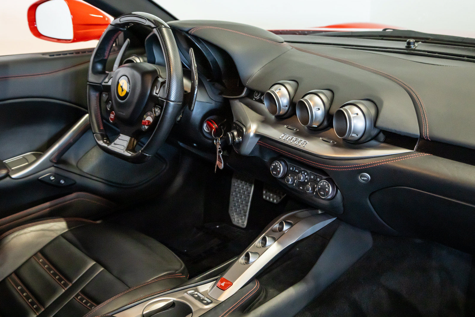 Used 2016 Ferrari F12 Berlinetta RWD image 36
