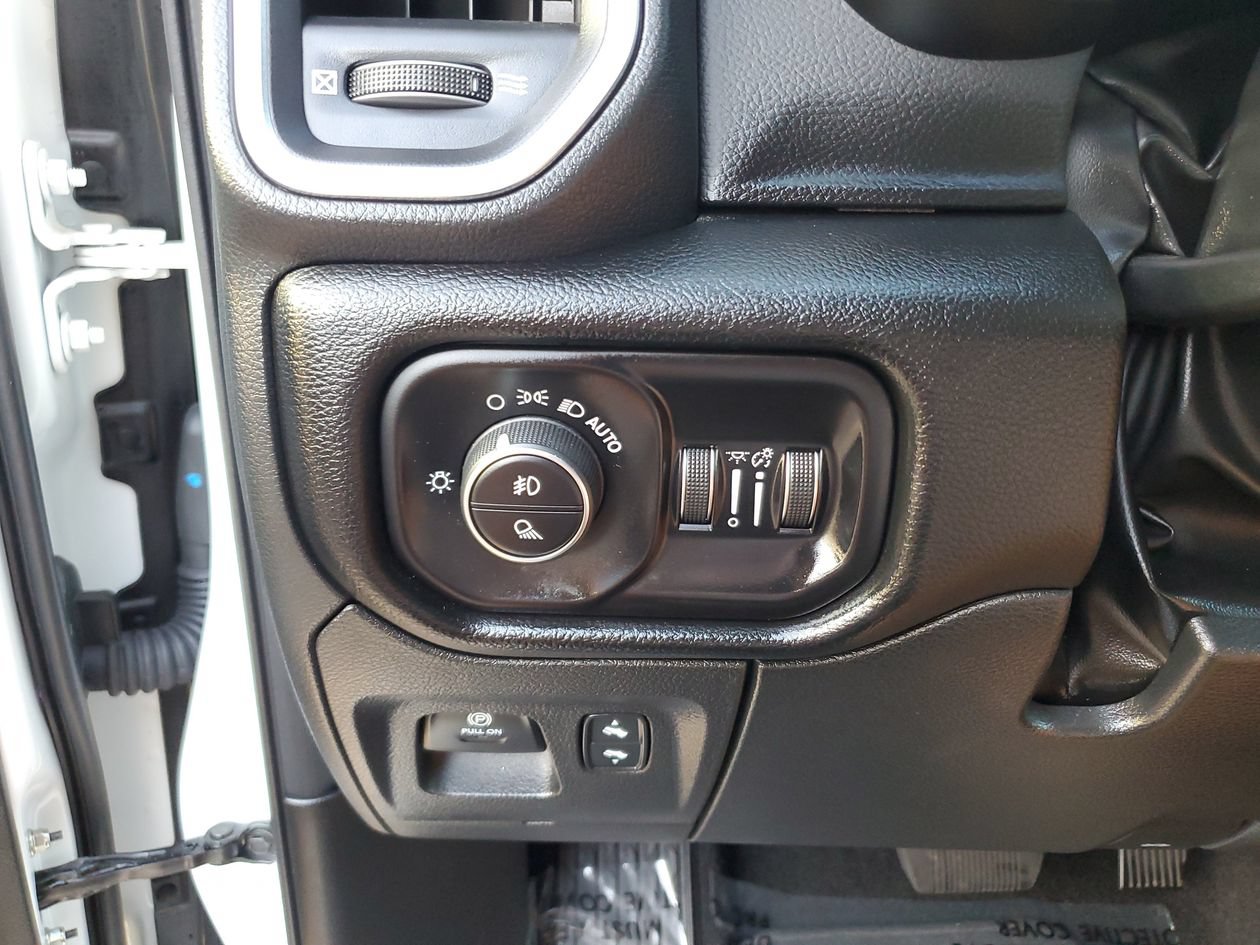 Used 2026 RAM 1500 Laramie AWD/4WD image 30
