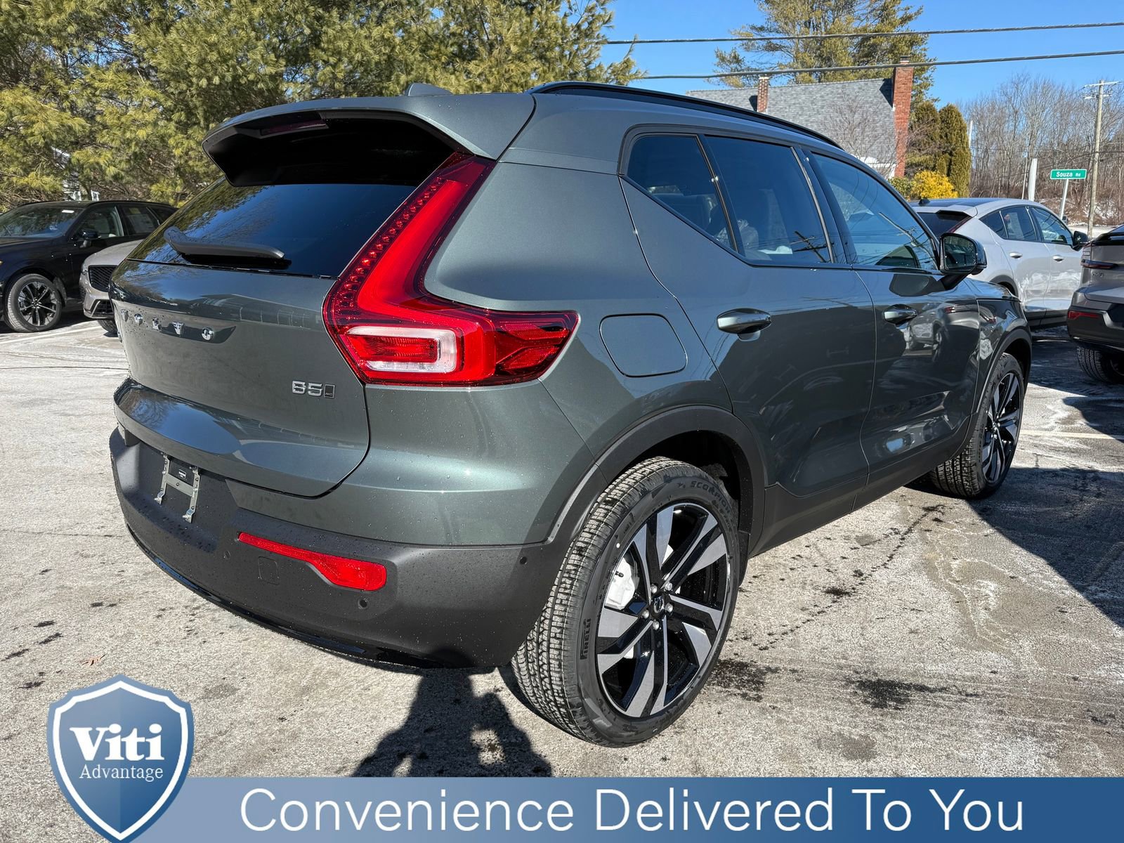 New 2026 Volvo XC40 B5 Ultra w/ Protection Package Premier image 8