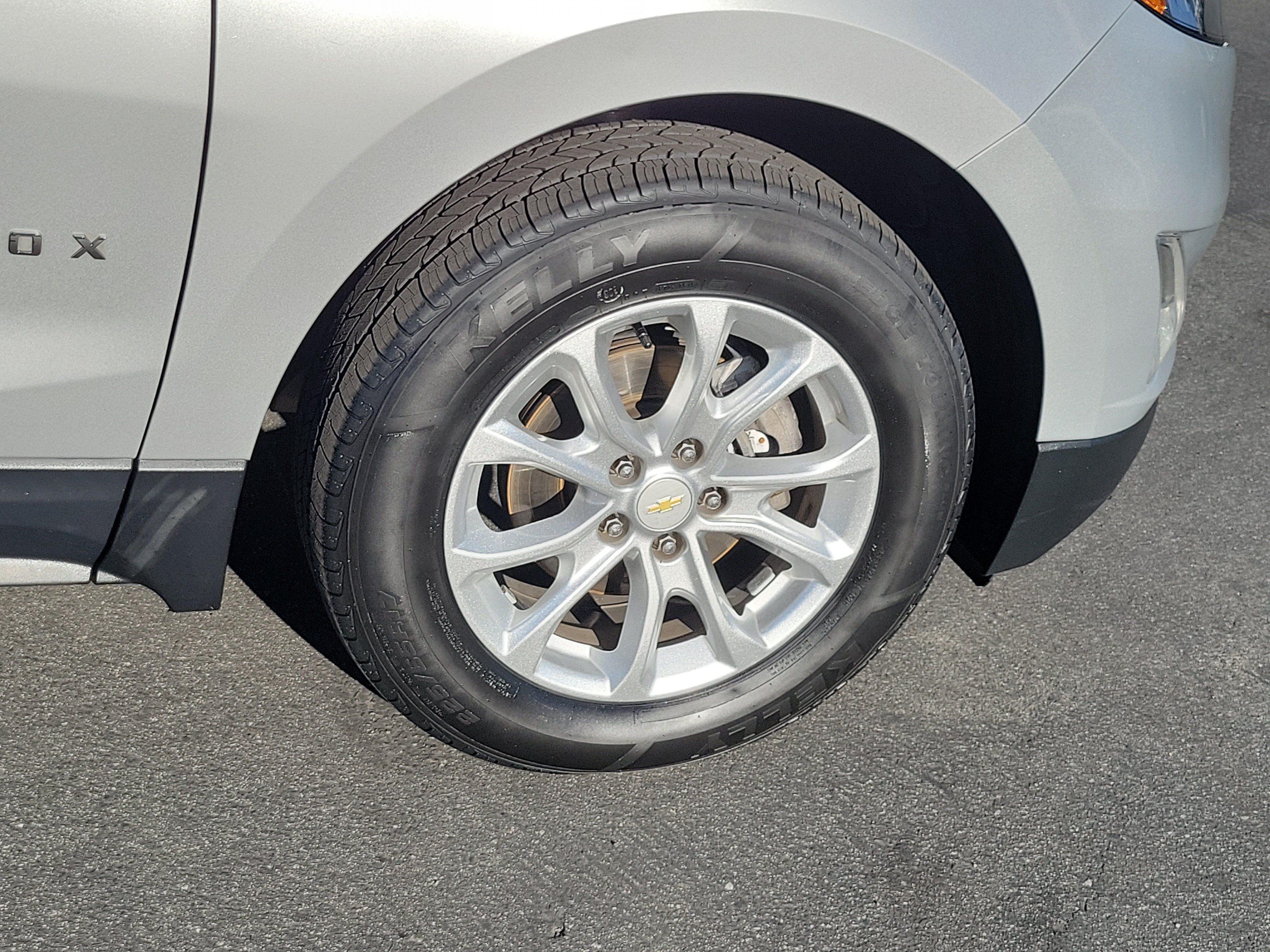 Used 2018 Chevrolet Equinox LS FWD image 13