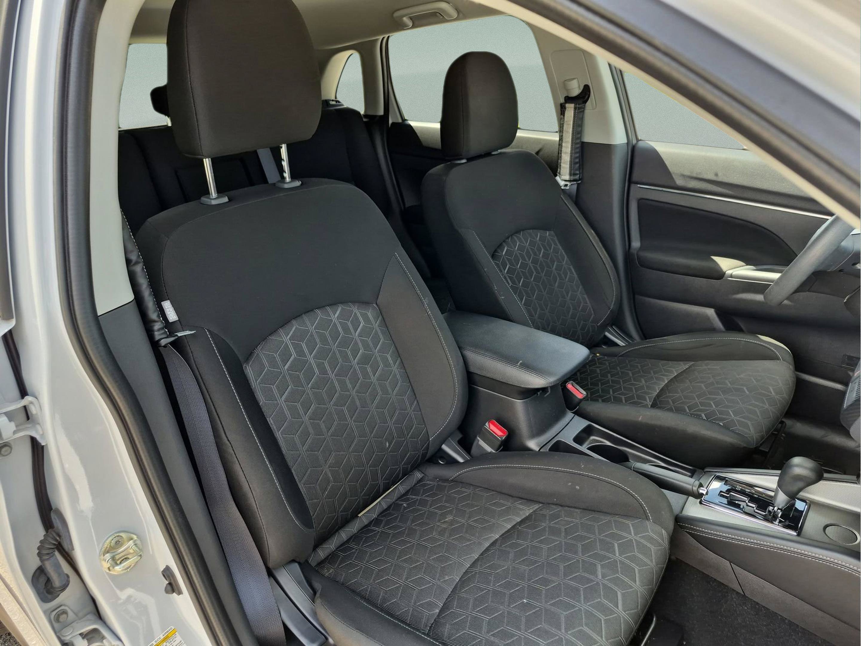 Used 2022 Mitsubishi Outlander Sport ES FWD image 19