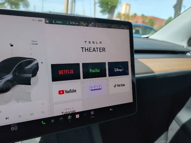 Used 2023 Tesla Model Y Long Range AWD/4WD image 17