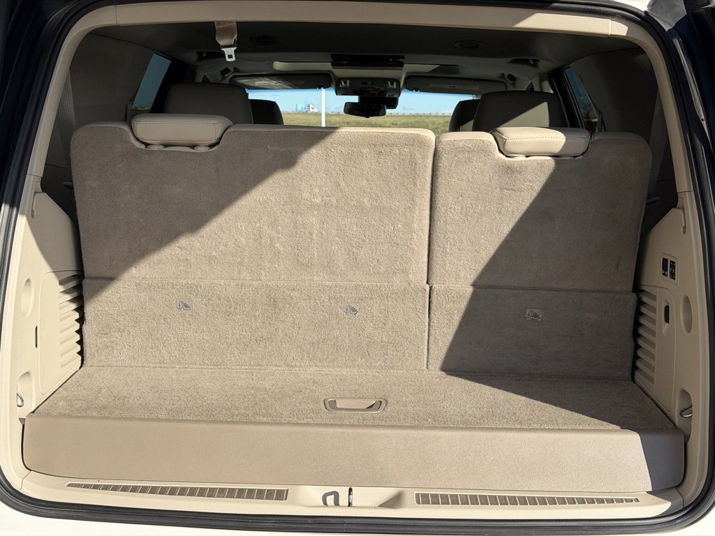 Used 2018 Cadillac Escalade Luxury image 9