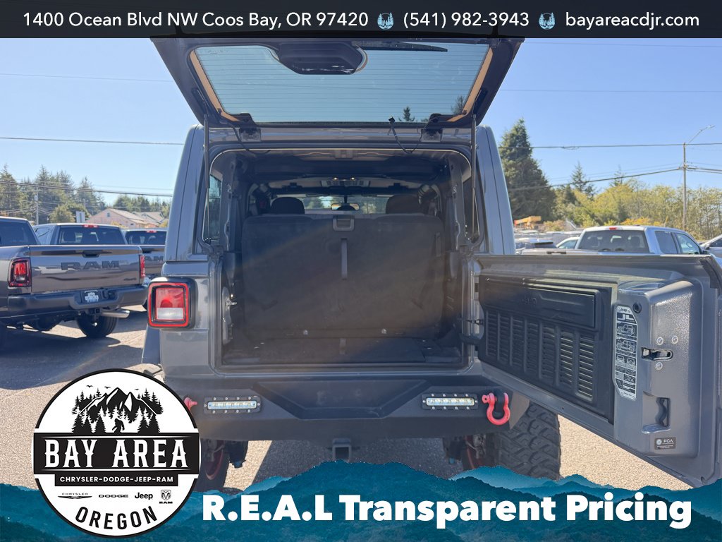 Used 2021 Jeep Wrangler Rubicon w/ Cold Weather Group AWD/4WD image 24