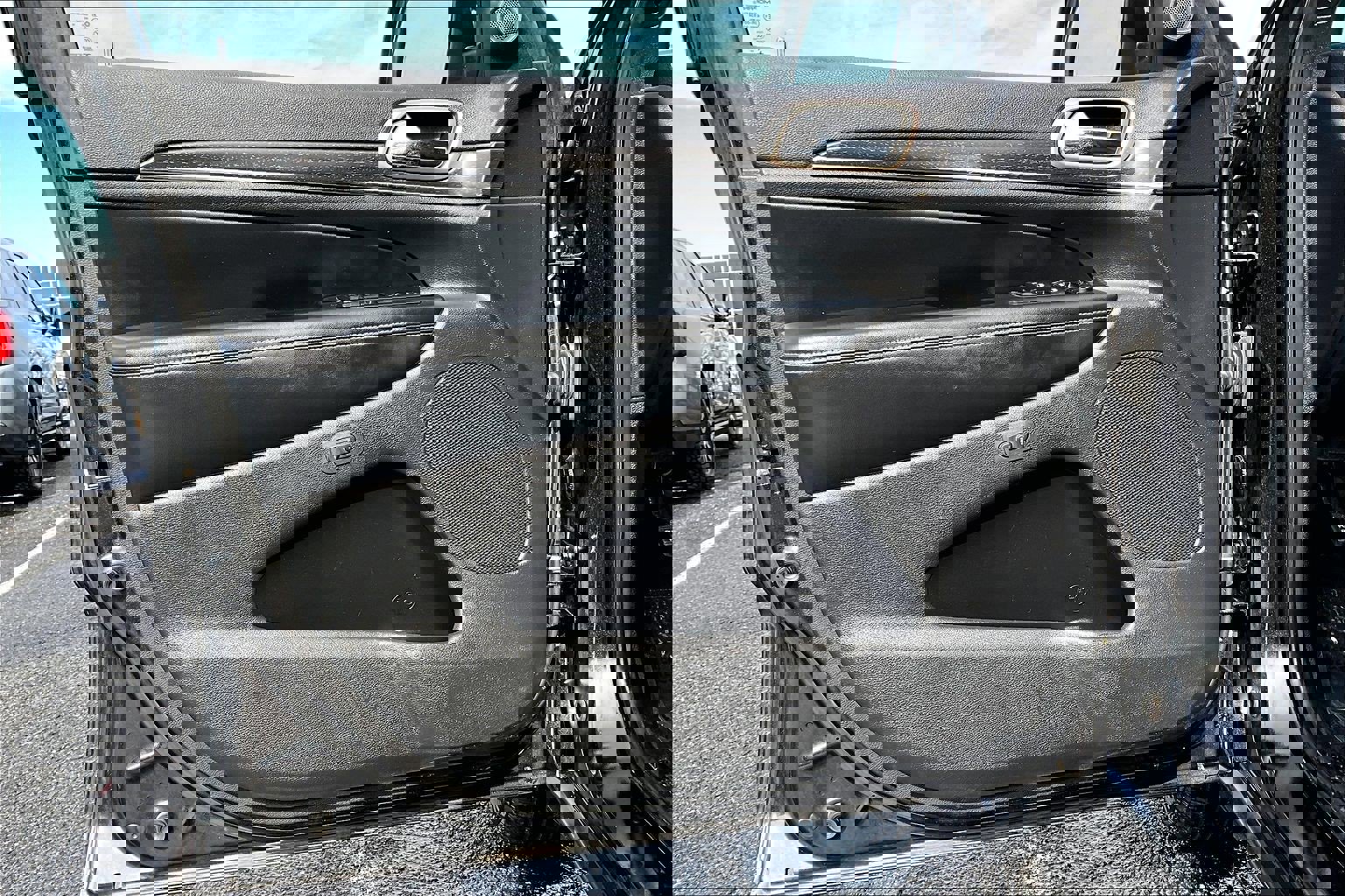 Used 2015 Jeep Grand Cherokee Limited w/ Luxury Group II image 22