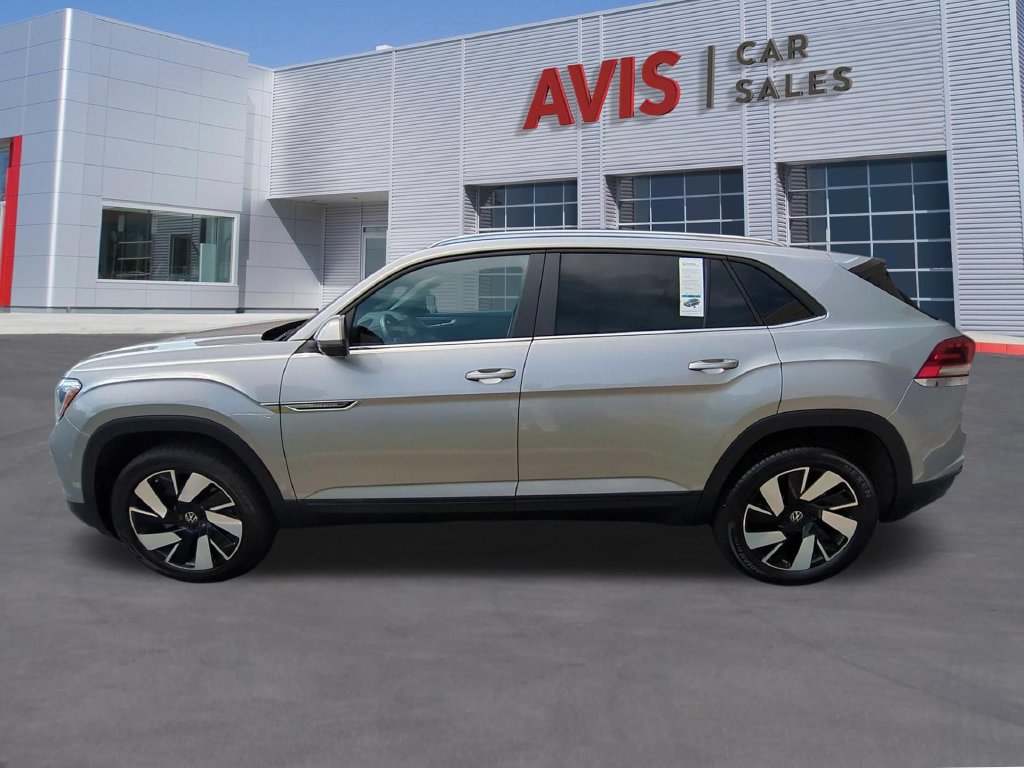 Used 2025 Volkswagen Atlas Cross Sport SE FWD image 10