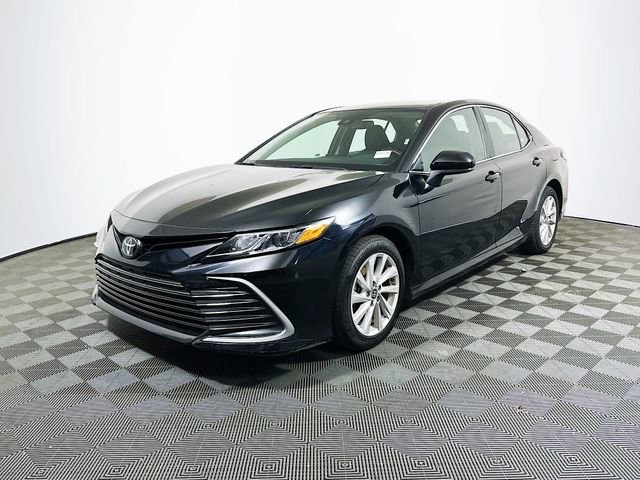 Certified 2024 Toyota Camry LE image 4