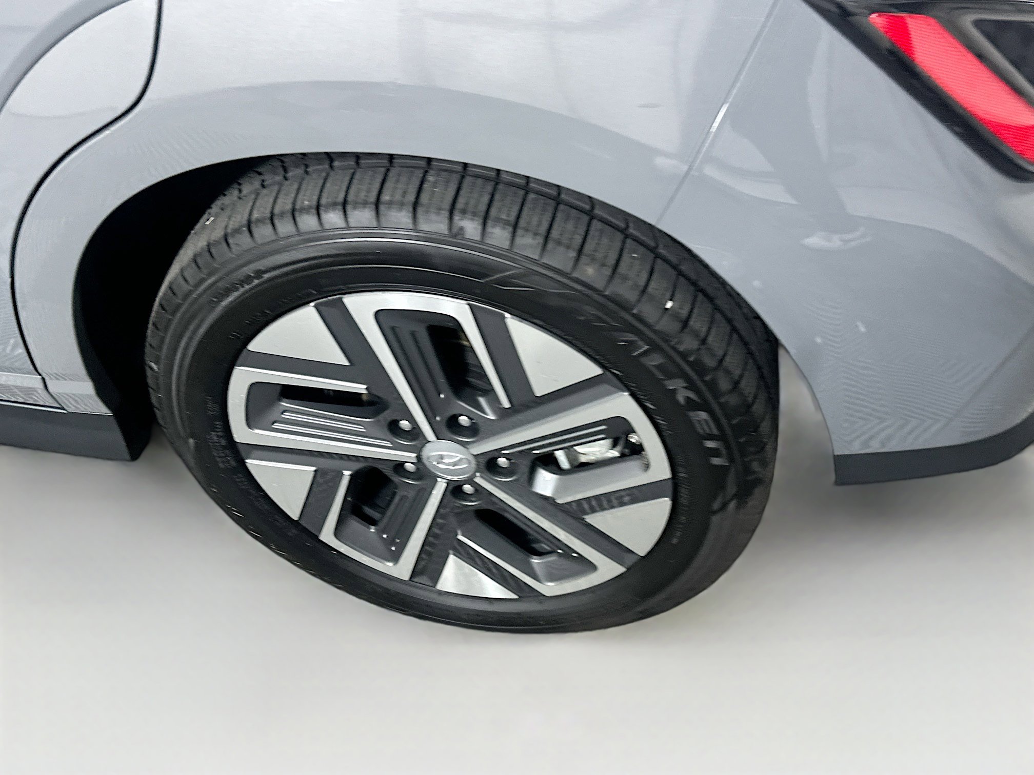 Used 2023 Hyundai Kona SEL image 11