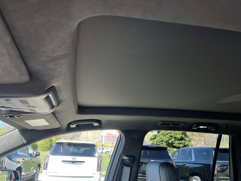 Certified 2025 Cadillac XT6 Sport w/ Platinum Package image 30