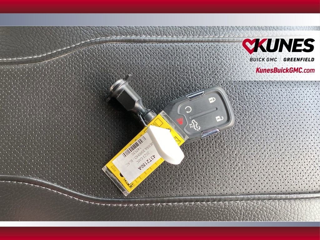 Used 2023 GMC Sierra 3500 Denali w/ Denali Black Diamond Edition image 39