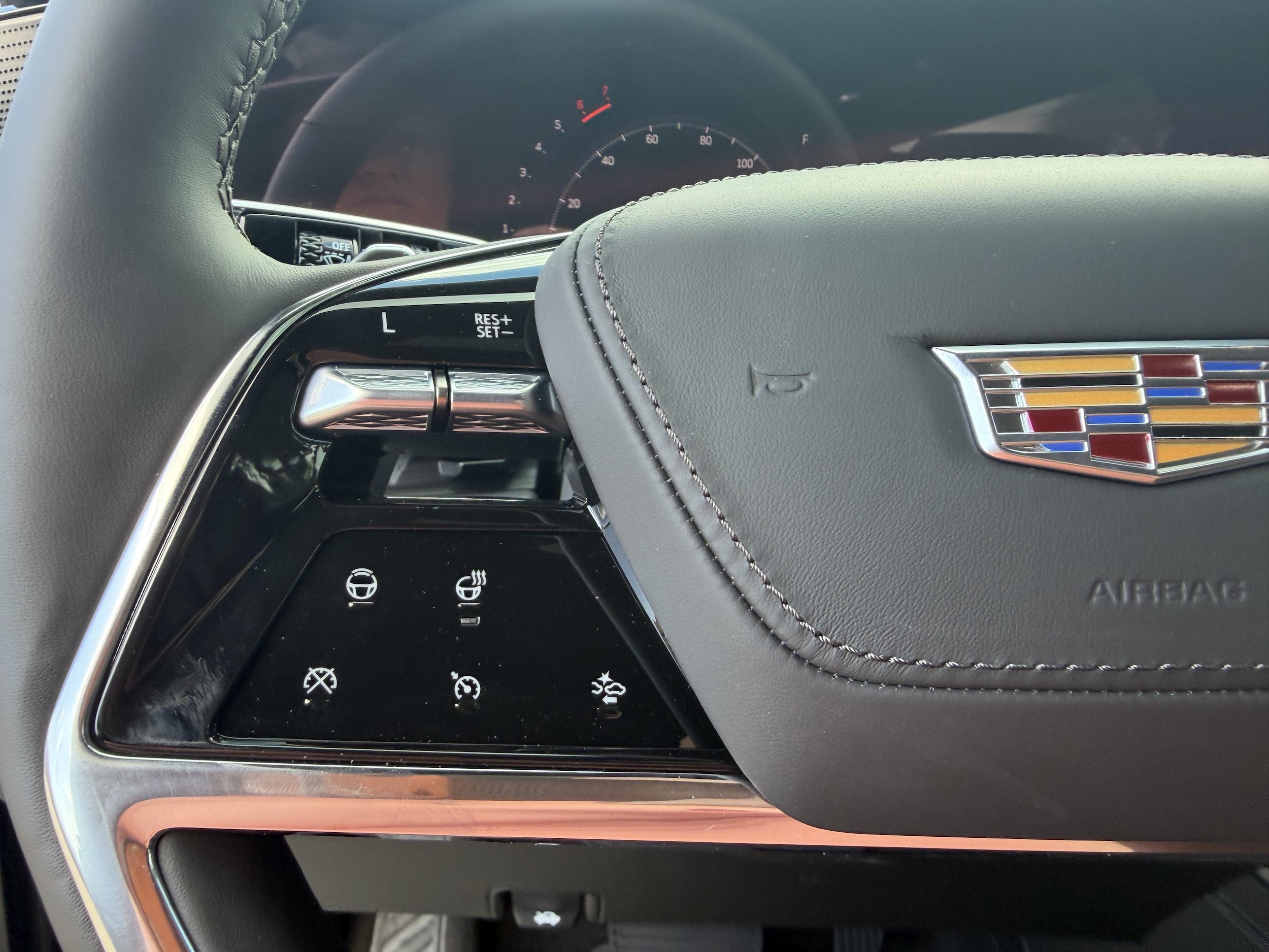 New 2026 Cadillac Escalade Platinum Sport w/ LPO, ONYX Package AWD/4WD image 28