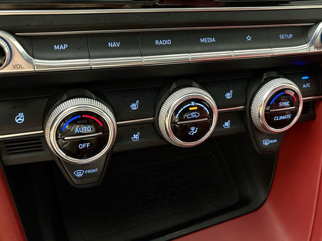 Used 2022 Genesis G70 3.3T Launch Edition image 36