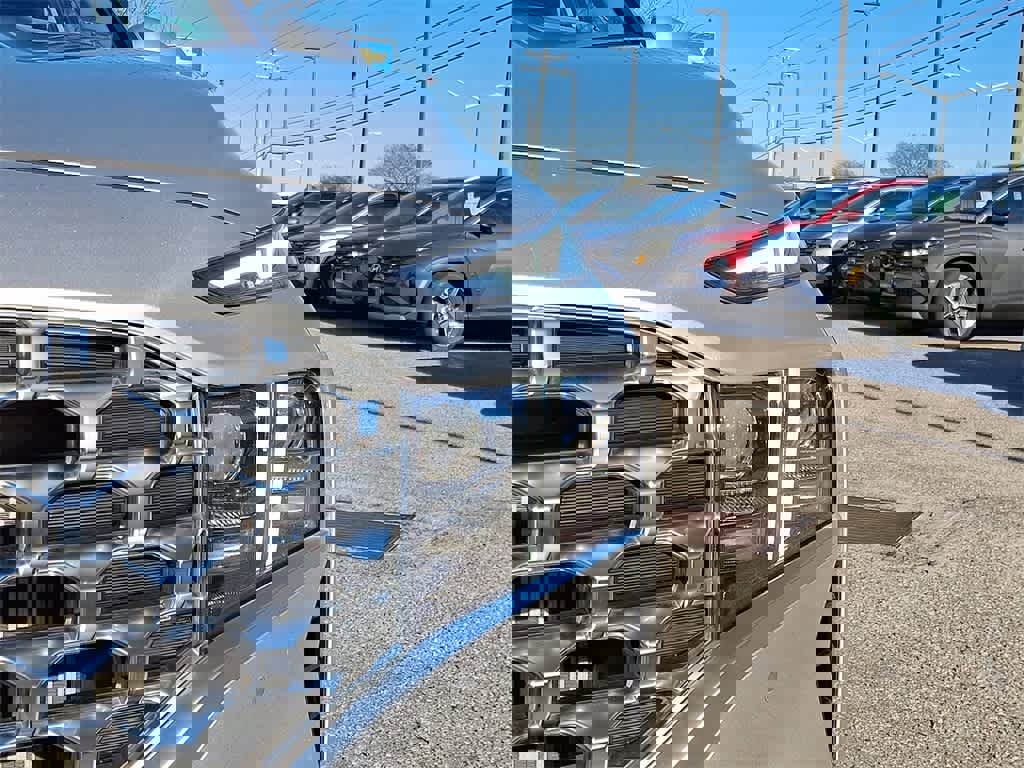 Used 2022 Hyundai Santa Fe Limited w/ Cargo Package image 9