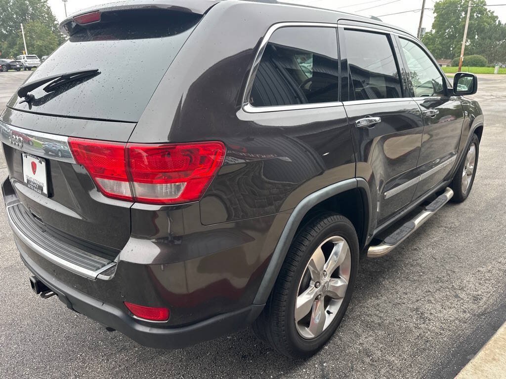 Used 2011 Jeep Grand Cherokee Overland Summit AWD/4WD image 5