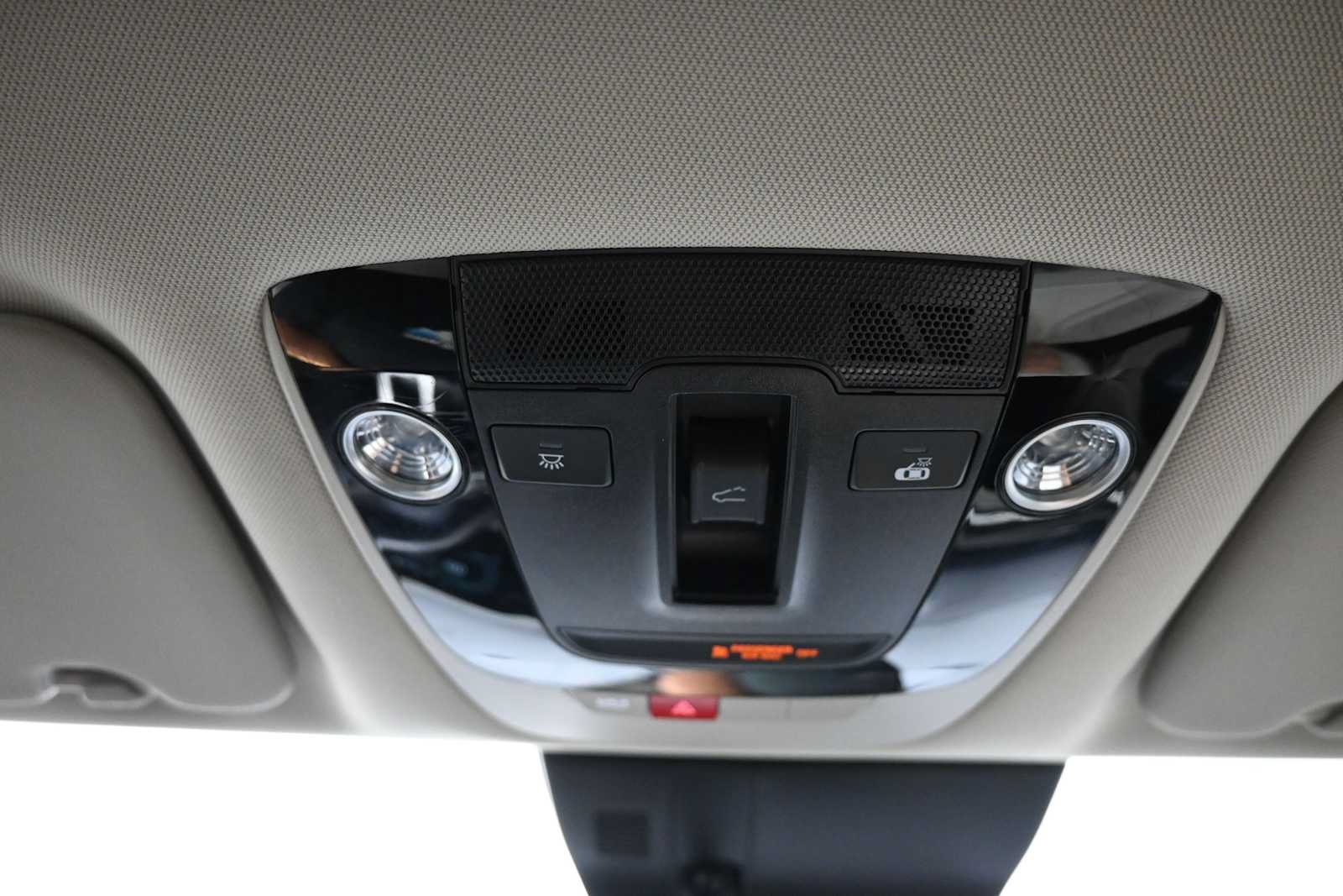 Used 2025 Kia Sportage EX w/ EX Premium Package AWD/4WD image 17