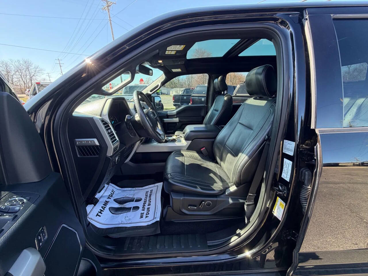 Used 2016 Ford F150 Lariat w/ Equipment Group 502A Luxury image 4