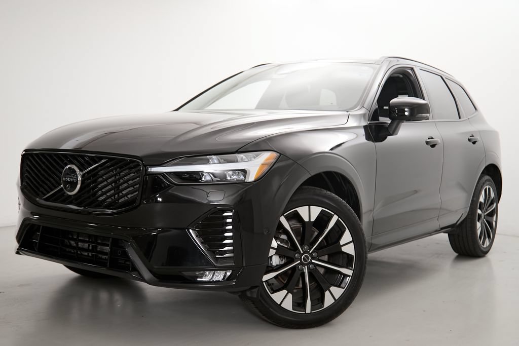 Used 2026 Volvo XC60 B5 Plus AWD/4WD image 2