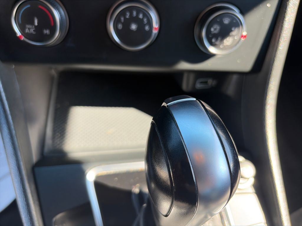 Used 2019 Volkswagen Jetta S w/ Driver Assistance Package image 24