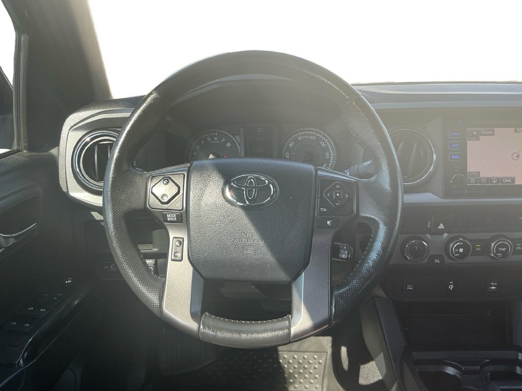 Used 2017 Toyota Tacoma TRD Off-Road w/ Tow Package (A/T) AWD/4WD image 18