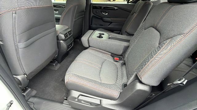 New 2026 Honda Pilot Sport image 16