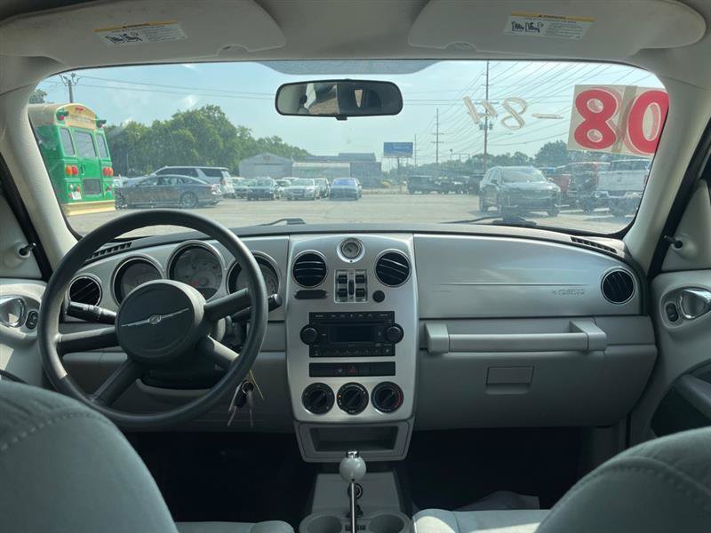Used 2008 Chrysler PT Cruiser FWD image 11