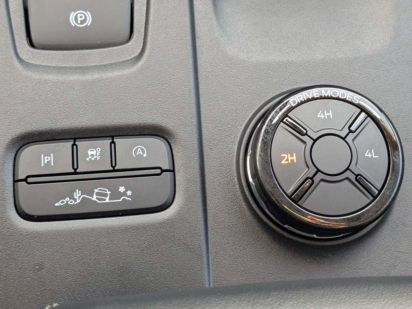 Used 2025 Ford Ranger Lariat w/ FX4 Off-Road Package image 24