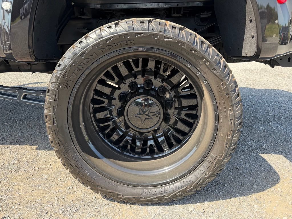 Used 2023 Ford F450 Platinum w/ FX4 Off-Road Package AWD/4WD image 17