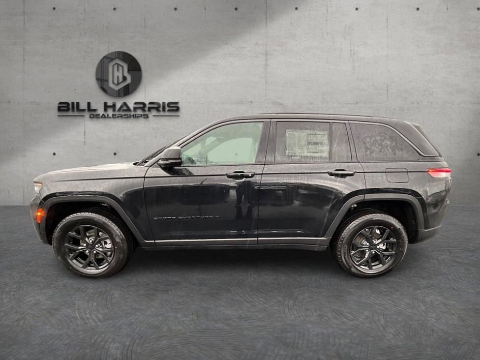 New 2026 Jeep Grand Cherokee Altitude AWD/4WD image 10