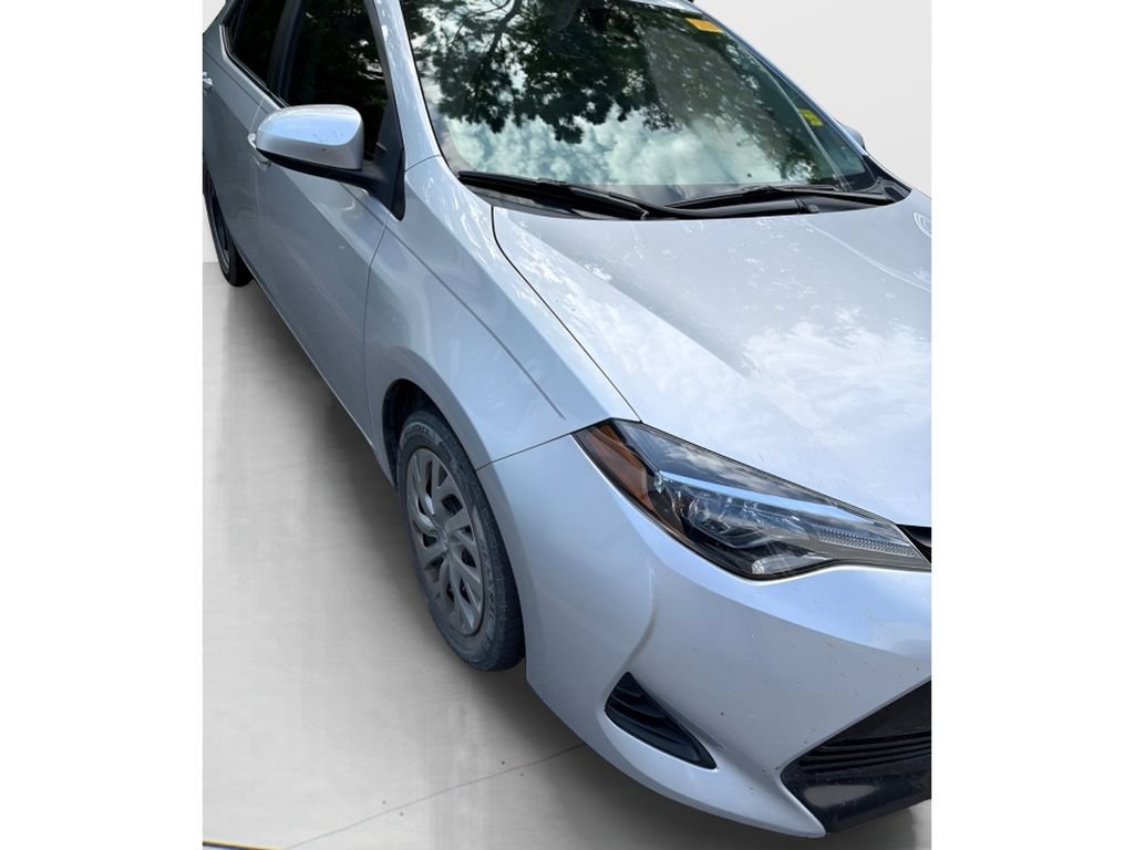 Used 2019 Toyota Corolla LE FWD image 3